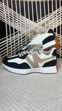Carry Sneaker
